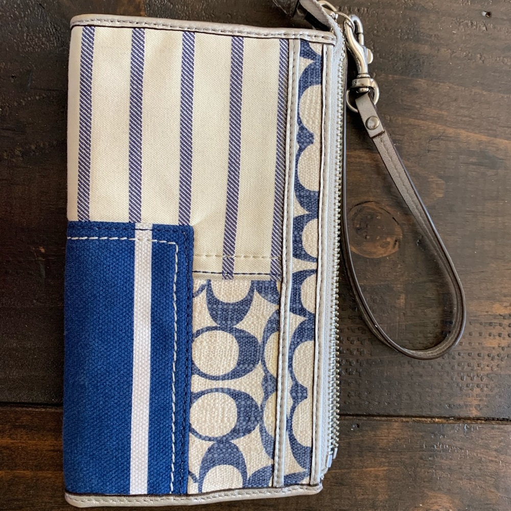 Coach Wallet - Picture 2 of 4